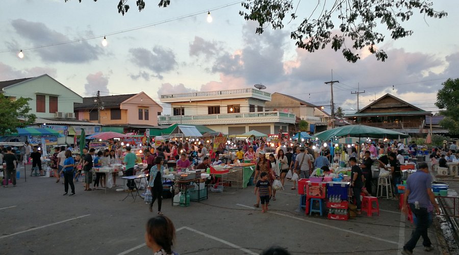 ตลาดเก่าปราณบุรี กรีน